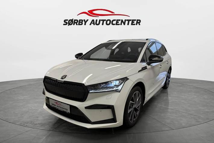 Hvid Skoda Enyaq fra 2024