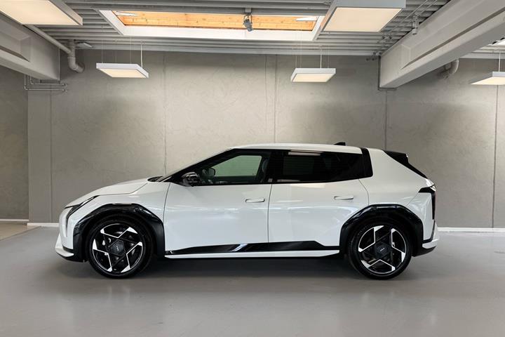 Hvid Kia EV4 fra 2026