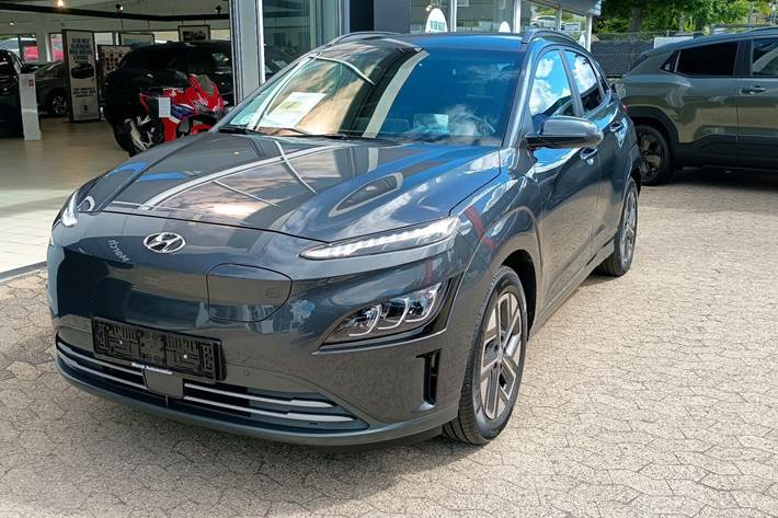Grå Hyundai Kona fra 2024