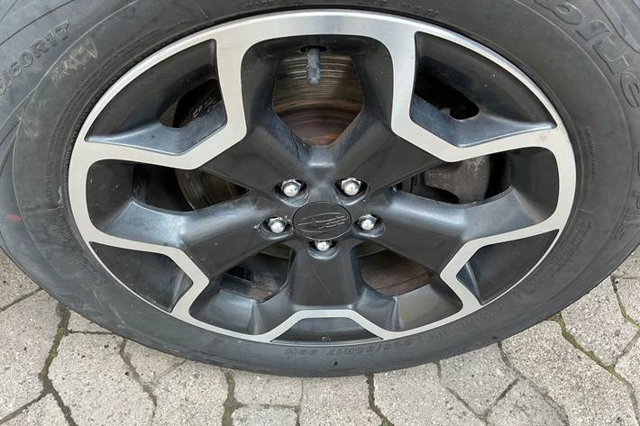 Sort Subaru Forester fra 2015