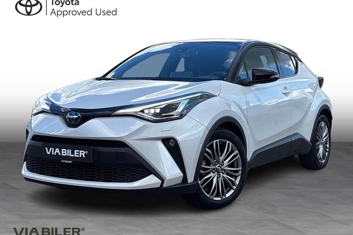 Hvid Toyota C-HR fra 2023