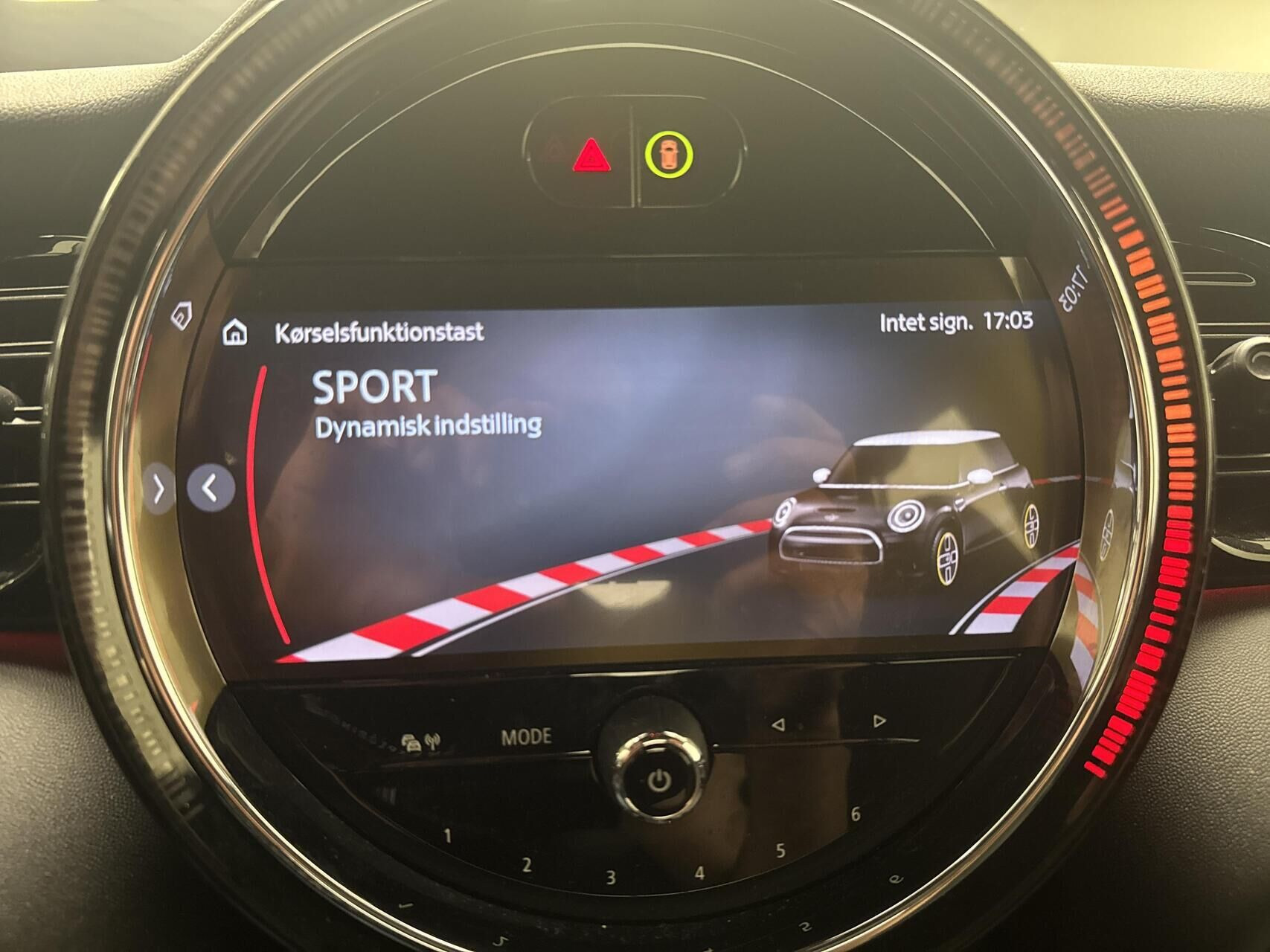 Grå Mini Cooper fra 2023