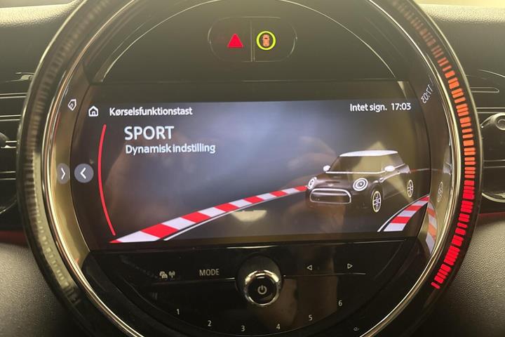 Grå Mini Cooper fra 2023