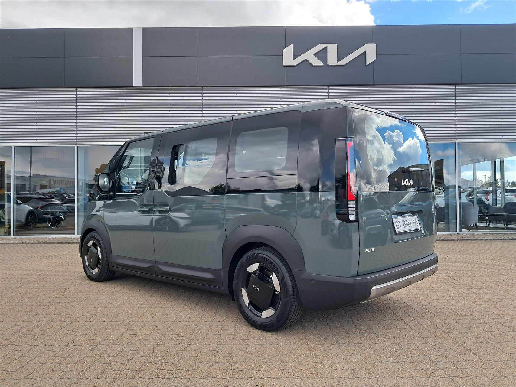 Grøn Kia PV5 fra 2026