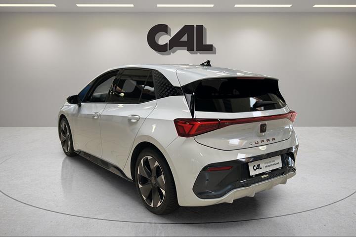 Hvid Cupra Born fra 2025