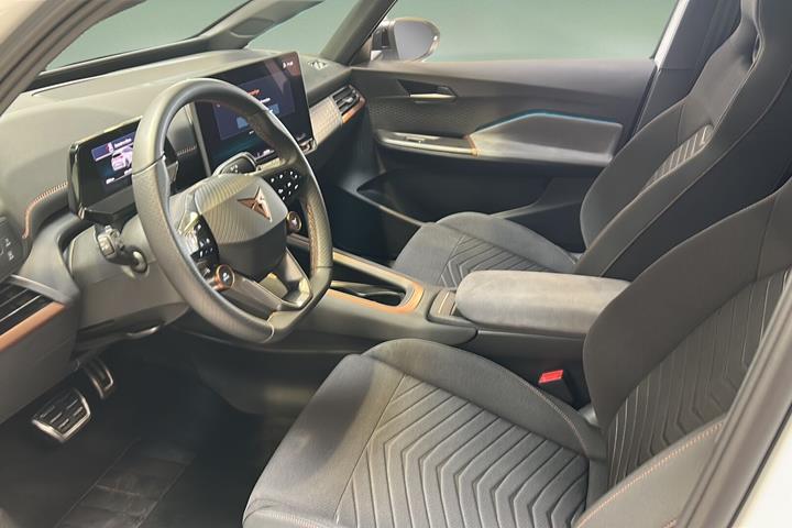 Hvid Cupra Born fra 2025