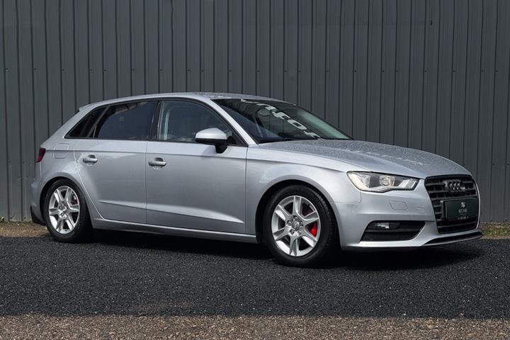 undefined Audi A3 fra 2015 set udefra