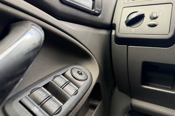 Grøn Ford C-MAX fra 2010