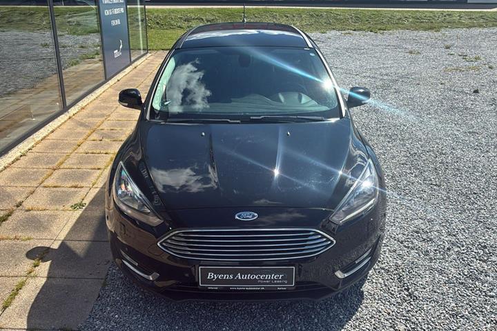 Sort Ford Focus fra 2017