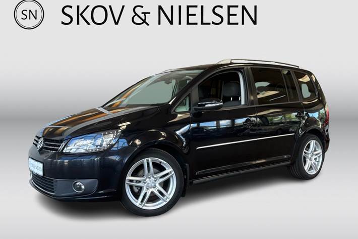Sort VW Touran fra 2014
