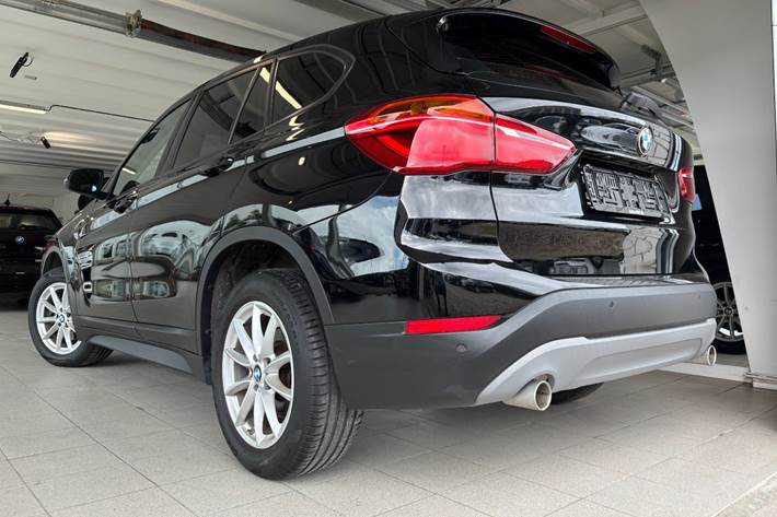 Sort BMW X1 fra 2018