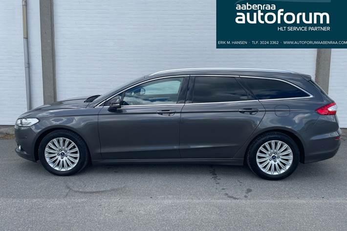 Grå Ford Mondeo fra 2016