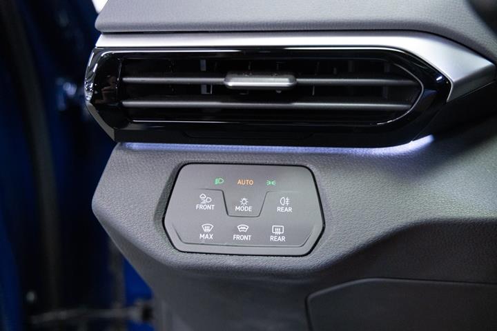 Blå VW ID.4 fra 2025