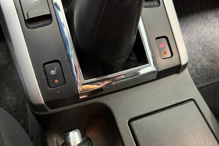 Grå Suzuki Grand Vitara fra 2012