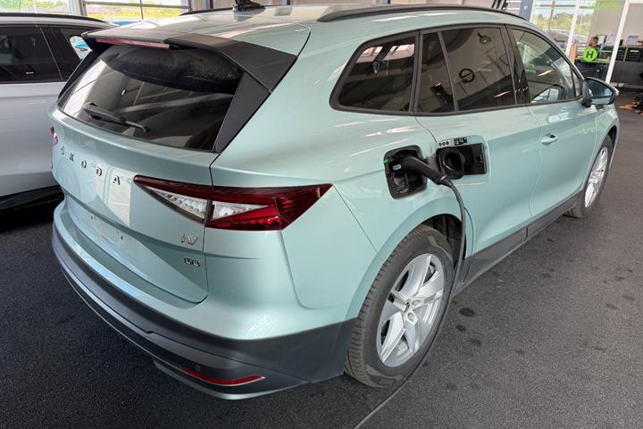 Sølv Skoda Enyaq fra 2023