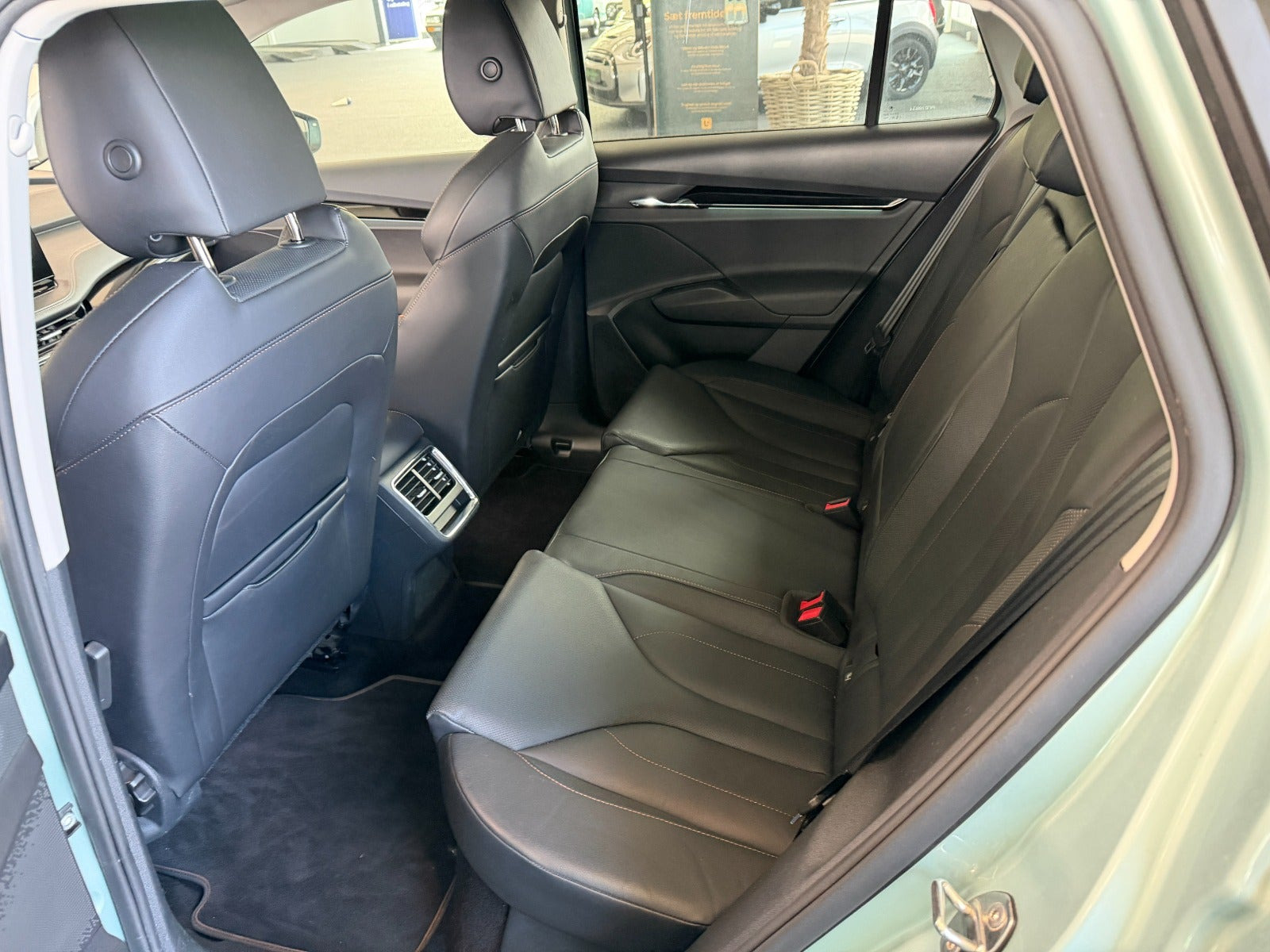 Sølv Skoda Enyaq fra 2023