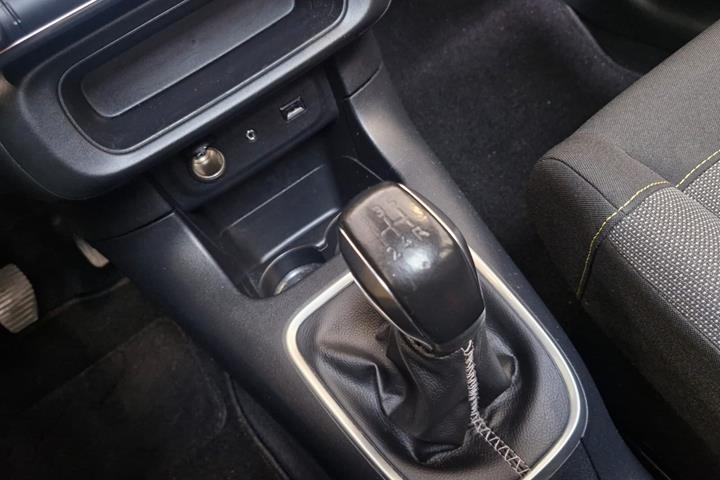 Grå Citroën C3 fra 2018