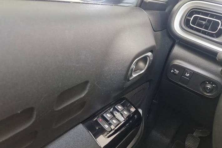 Grå Citroën C3 fra 2018