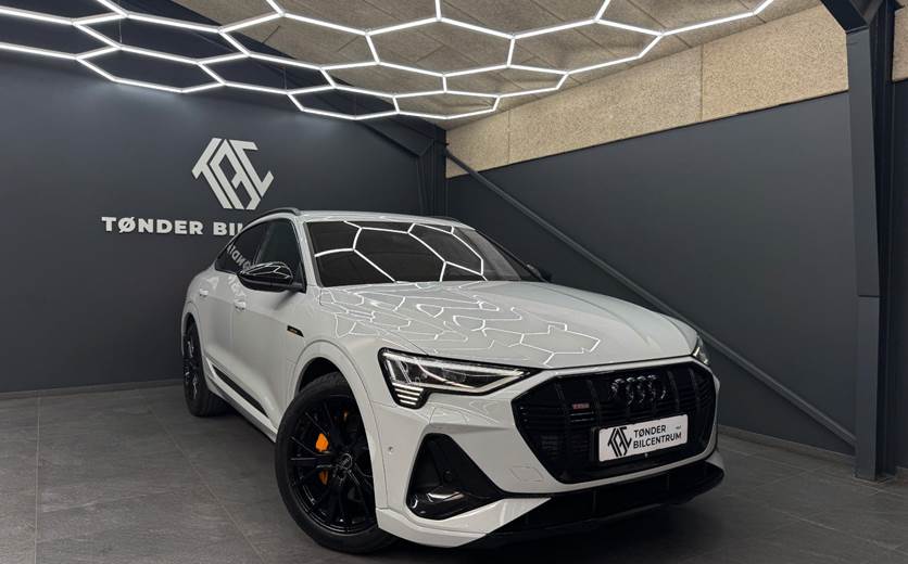 Audi e-tron 55 Black Edition S-line Sportback quattro