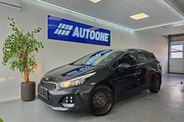 Sort Kia Ceed fra 2018 set udefra