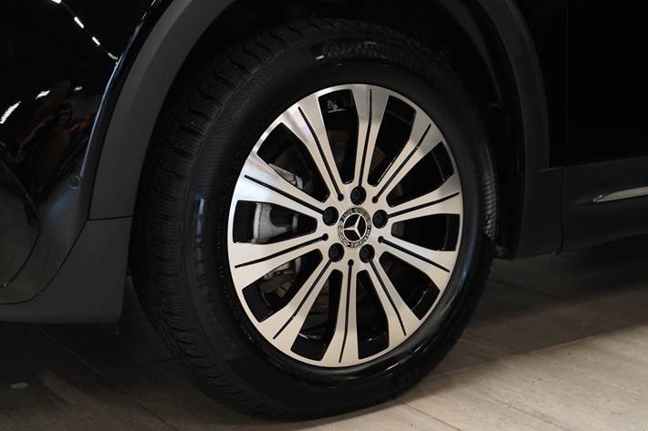 Sort Mercedes EQB250+ fra 2025
