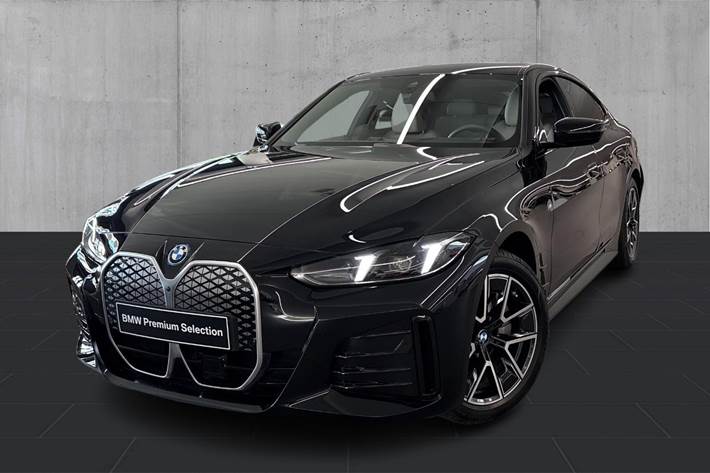 Sort BMW i4 fra 2025 set udefra