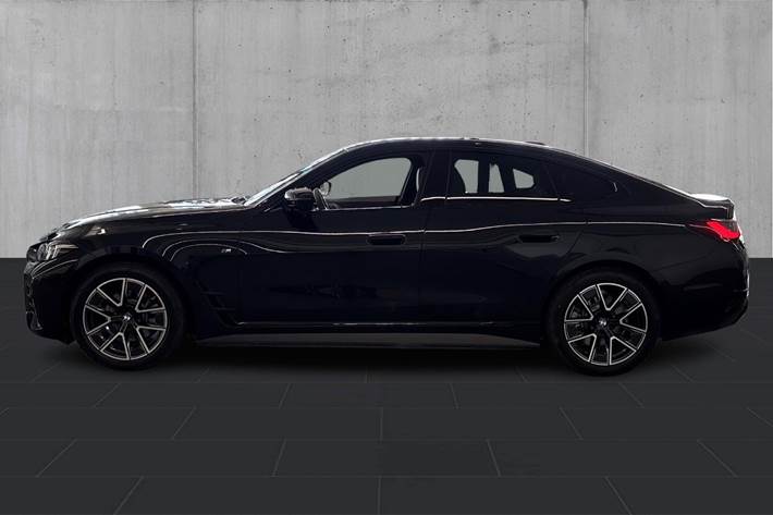 Sort BMW i4 fra 2025