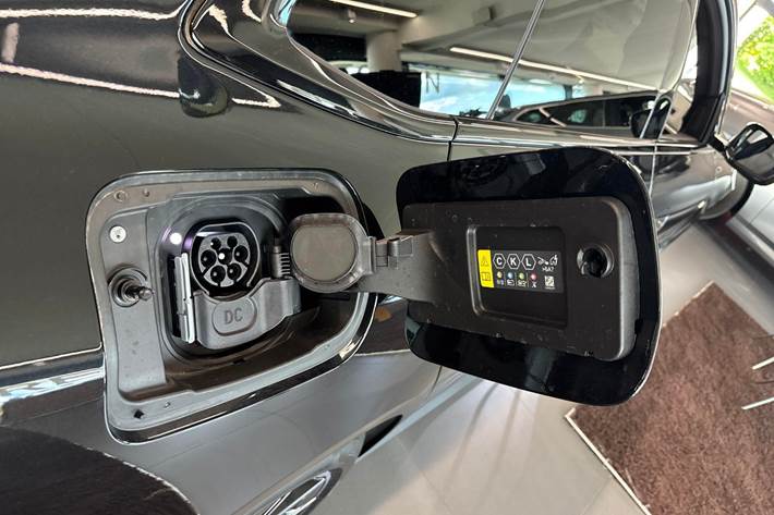 Sort BMW i4 fra 2025