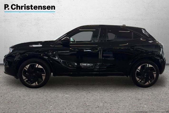 Sort Opel Mokka-e fra 2025