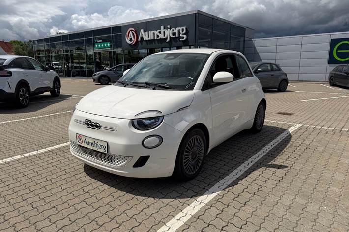 Hvid Fiat 500e fra 2022