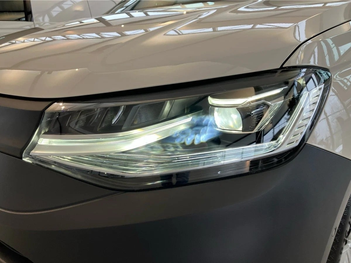 Hvid VW Caddy fra 2026