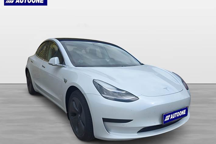 Hvid Tesla Model 3 fra 2020