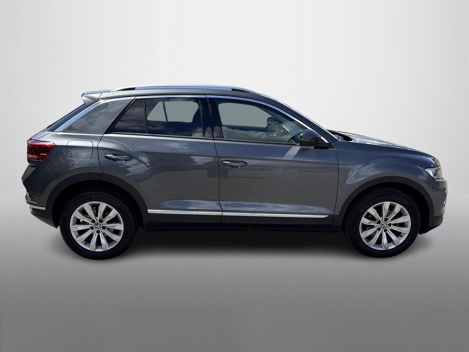 Grå VW T-Roc fra 2022
