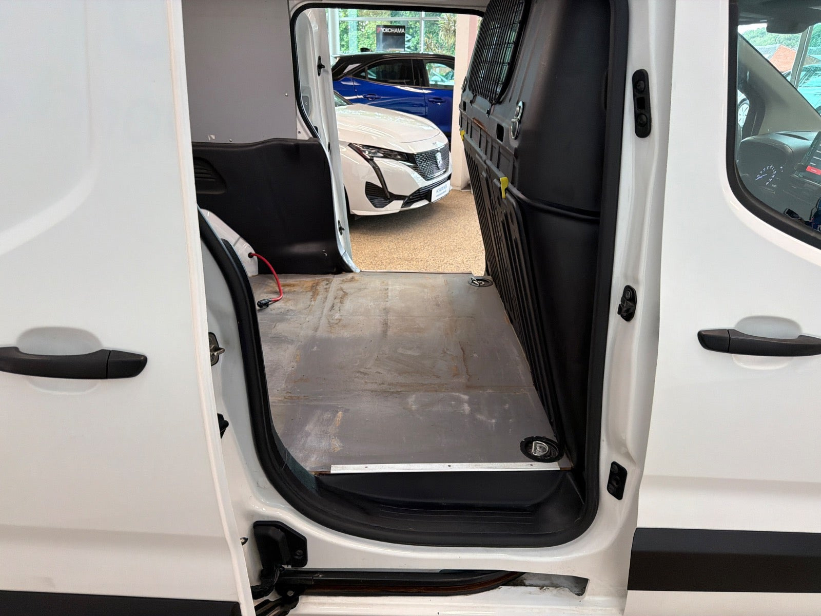 Hvid Citroën Berlingo fra 2021