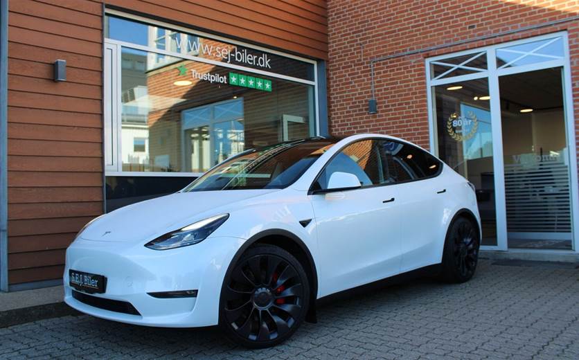 Tesla Model Y Performance AWD