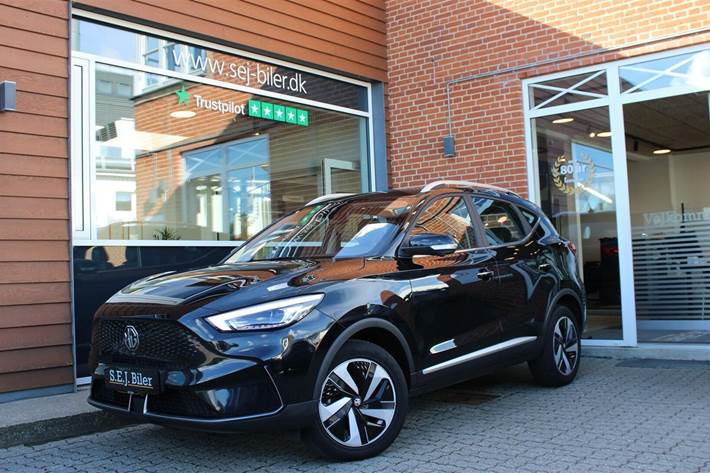 Sort MG ZS fra 2024