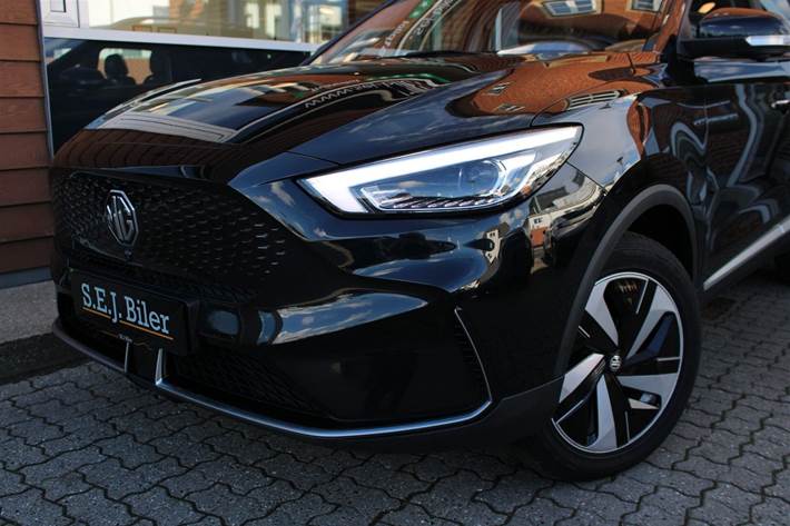 Sort MG ZS fra 2024