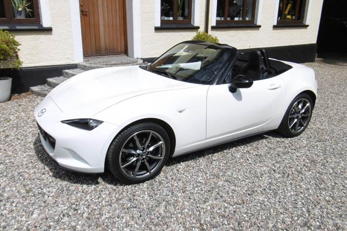Hvid Mazda MX-5 fra 2015