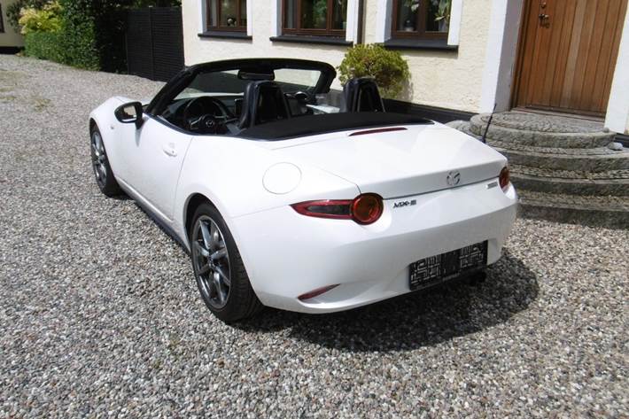 Hvid Mazda MX-5 fra 2015