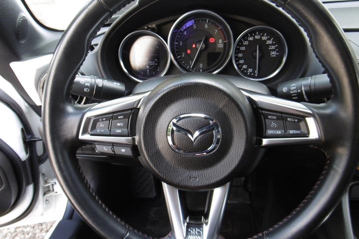 Hvid Mazda MX-5 fra 2015