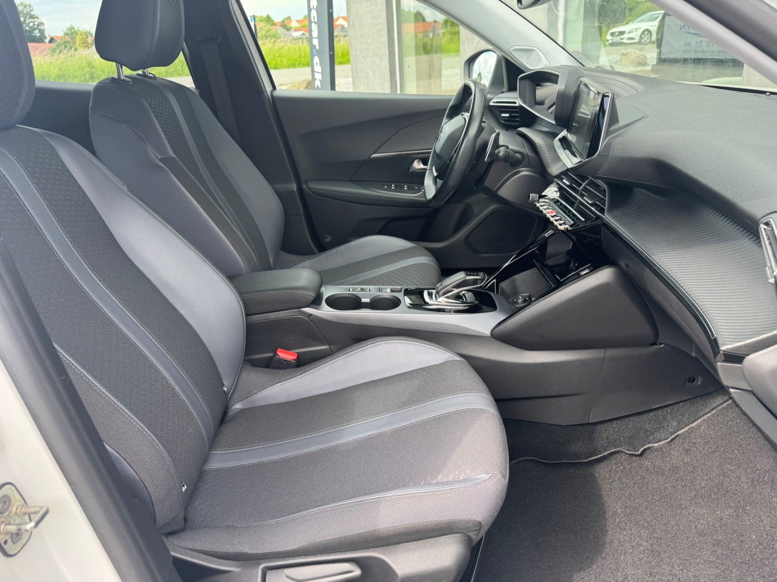 undefined Peugeot 2008 fra 2020
