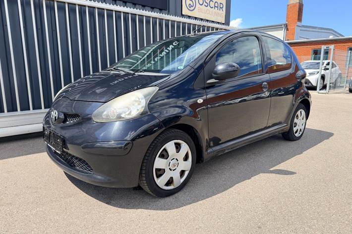 undefined Toyota Aygo fra 2009 set udefra