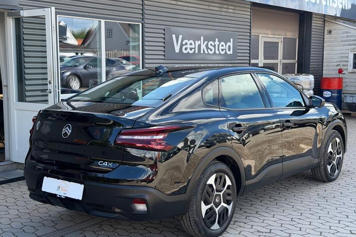 Sort Citroën ë-C4 X fra 2025