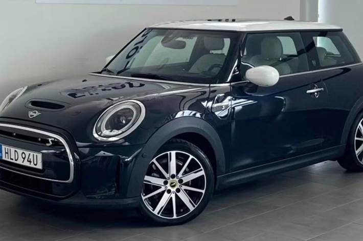 Sort Mini Cooper SE fra 2024