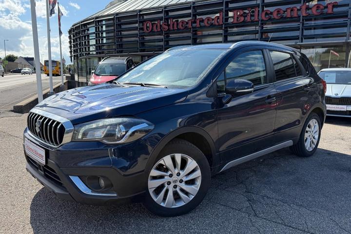 Blå Suzuki S-Cross fra 2020 set udefra