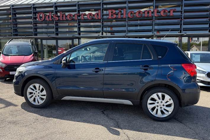 Blå Suzuki S-Cross fra 2020