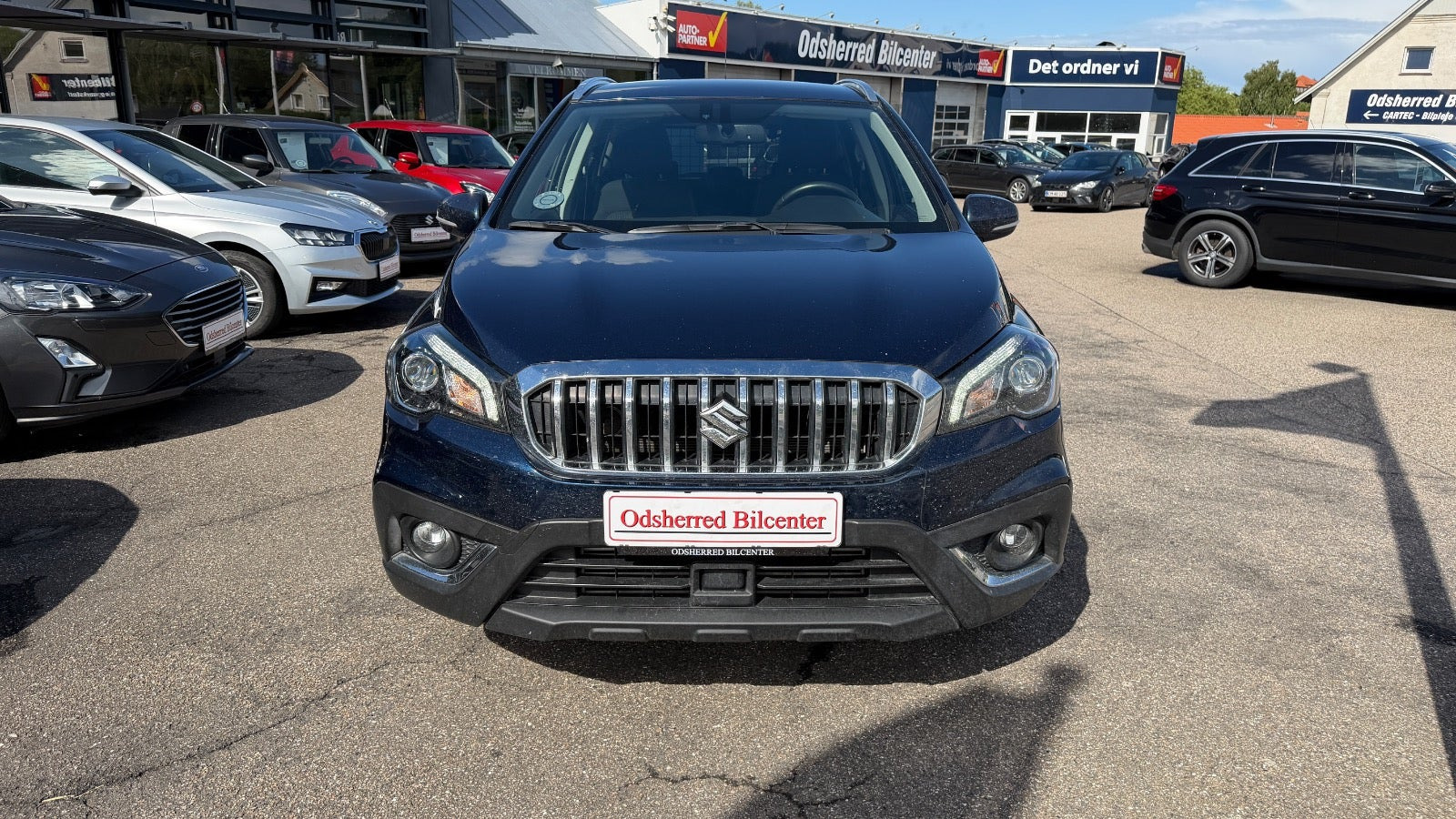 Blå Suzuki S-Cross fra 2020