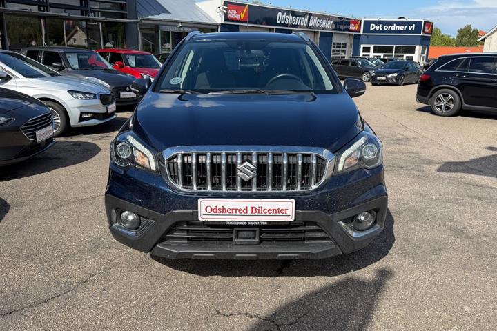 Blå Suzuki S-Cross fra 2020