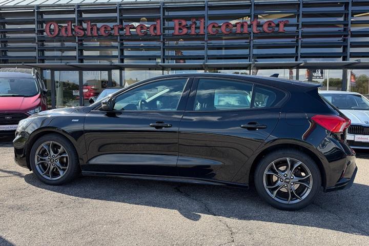 Sort Ford Focus fra 2019