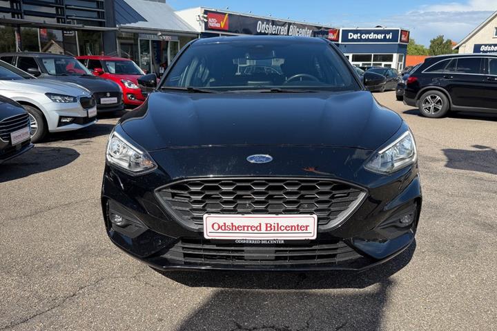 Sort Ford Focus fra 2019